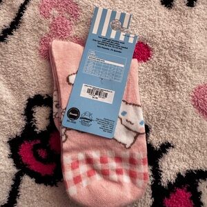 Cinnamon roll socks